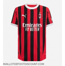 Maillot de football Réplique AC Milan Domicile 2024-25 Manche Courte