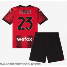 Maillot de football Réplique AC Milan Fikayo Tomori #23 Domicile Enfant 2023-24 Manche Courte (+ Pantalon court)