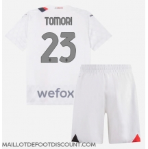 Maillot de football Réplique AC Milan Fikayo Tomori #23 Extérieur Enfant 2023-24 Manche Courte (+ Pantalon court)