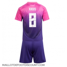 Maillot de football Réplique Allemagne Toni Kroos #8 Extérieur Enfant Europe 2024 Manche Courte (+ Pantalon court)