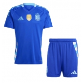 Maillot de football Réplique Argentine Extérieur Enfant Copa America 2024 Manche Courte (+ Pantalon court)