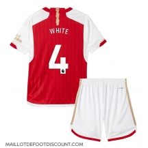 Maillot de football Réplique Arsenal Ben White #4 Domicile Enfant 2023-24 Manche Courte (+ Pantalon court)