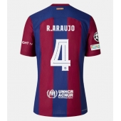 Maillot de football Réplique Barcelona Ronald Araujo #4 Domicile 2023-24 Manche Courte