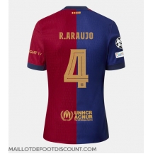 Maillot de football Réplique Barcelona Ronald Araujo #4 Domicile 2024-25 Manche Courte