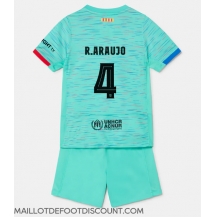 Maillot de football Réplique Barcelona Ronald Araujo #4 Troisième Enfant 2023-24 Manche Courte (+ Pantalon court)