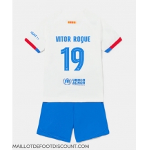 Maillot de football Réplique Barcelona Vitor Roque #19 Extérieur Enfant 2023-24 Manche Courte (+ Pantalon court)