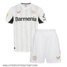 Maillot de football Réplique Bayer Leverkusen Extérieur Enfant 2024-25 Manche Courte (+ Pantalon court)