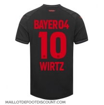 Maillot de football Réplique Bayer Leverkusen Florian Wirtz #10 Domicile 2023-24 Manche Courte