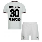 Maillot de football Réplique Bayer Leverkusen Jeremie Frimpong #30 Extérieur Enfant 2023-24 Manche Courte (+ Pantalon court)