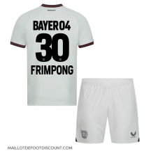 Maillot de football Réplique Bayer Leverkusen Jeremie Frimpong #30 Extérieur Enfant 2023-24 Manche Courte (+ Pantalon court)