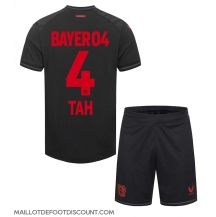 Maillot de football Réplique Bayer Leverkusen Jonathan Tah #4 Domicile Enfant 2023-24 Manche Courte (+ Pantalon court)