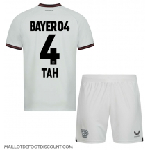 Maillot de football Réplique Bayer Leverkusen Jonathan Tah #4 Extérieur Enfant 2023-24 Manche Courte (+ Pantalon court)