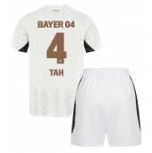 Maillot de football Réplique Bayer Leverkusen Jonathan Tah #4 Extérieur Enfant 2024-25 Manche Courte (+ Pantalon court)