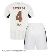 Maillot de football Réplique Bayer Leverkusen Jonathan Tah #4 Extérieur Enfant 2024-25 Manche Courte (+ Pantalon court)