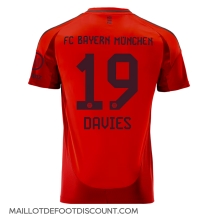 Maillot de football Réplique Bayern Munich Alphonso Davies #19 Domicile 2024-25 Manche Courte