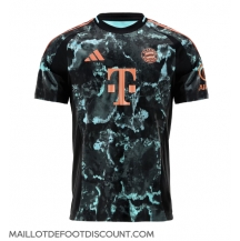 Maillot de football Réplique Bayern Munich Extérieur 2024-25 Manche Courte