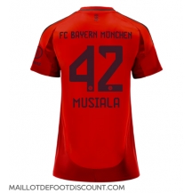 Maillot de football Réplique Bayern Munich Jamal Musiala #42 Domicile Femme 2024-25 Manche Courte