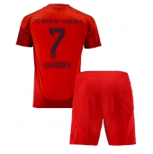 Maillot de football Réplique Bayern Munich Serge Gnabry #7 Domicile Enfant 2024-25 Manche Courte (+ Pantalon court)