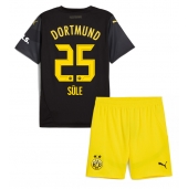 Maillot de football Réplique Borussia Dortmund Niklas Sule #25 Extérieur Enfant 2024-25 Manche Courte (+ Pantalon court)