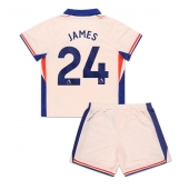 Maillot de football Réplique Chelsea Reece James #24 Extérieur Enfant 2024-25 Manche Courte (+ Pantalon court)