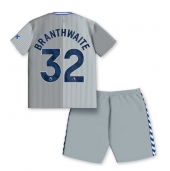 Maillot de football Réplique Everton Jarrad Branthwaite #32 Troisième Enfant 2023-24 Manche Courte (+ Pantalon court)