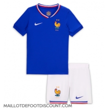 Maillot de football Réplique France Domicile Enfant Europe 2024 Manche Courte (+ Pantalon court)