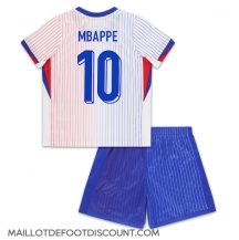 Maillot de football Réplique France Kylian Mbappe #10 Extérieur Enfant Europe 2024 Manche Courte (+ Pantalon court)