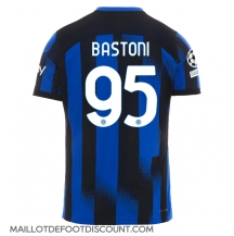 Maillot de football Réplique Inter Milan Alessandro Bastoni #95 Domicile 2023-24 Manche Courte