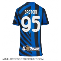 Maillot de football Réplique Inter Milan Alessandro Bastoni #95 Domicile Femme 2024-25 Manche Courte