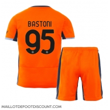 Maillot de football Réplique Inter Milan Alessandro Bastoni #95 Troisième Enfant 2023-24 Manche Courte (+ Pantalon court)