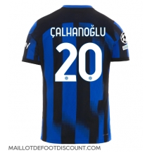 Maillot de football Réplique Inter Milan Hakan Calhanoglu #20 Domicile 2023-24 Manche Courte