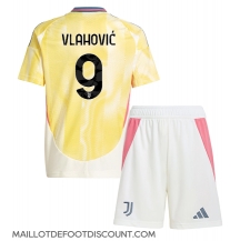 Maillot de football Réplique Juventus Dusan Vlahovic #9 Extérieur Enfant 2024-25 Manche Courte (+ Pantalon court)