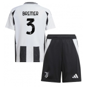 Maillot de football Réplique Juventus Gleison Bremer #3 Domicile Enfant 2024-25 Manche Courte (+ Pantalon court)