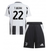 Maillot de football Réplique Juventus Timothy Weah #22 Domicile Enfant 2024-25 Manche Courte (+ Pantalon court)