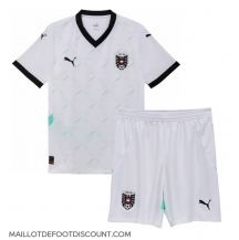 Maillot de football Réplique L'Autriche Extérieur Enfant Europe 2024 Manche Courte (+ Pantalon court)