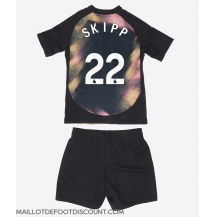 Maillot de football Réplique Leicester City Oliver Skipp #22 Extérieur Enfant 2024-25 Manche Courte (+ Pantalon court)