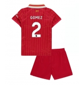 Maillot de football Réplique Liverpool Joe Gomez #2 Domicile Enfant 2024-25 Manche Courte (+ Pantalon court)