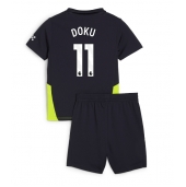 Maillot de football Réplique Manchester City Jeremy Doku #11 Extérieur Enfant 2024-25 Manche Courte (+ Pantalon court)