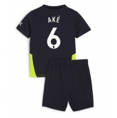 Maillot de football Réplique Manchester City Nathan Ake #6 Extérieur Enfant 2024-25 Manche Courte (+ Pantalon court)