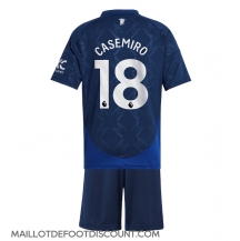 Maillot de football Réplique Manchester United Casemiro #18 Extérieur Enfant 2024-25 Manche Courte (+ Pantalon court)