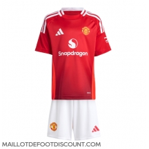 Maillot de football Réplique Manchester United Domicile Enfant 2024-25 Manche Courte (+ Pantalon court)