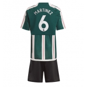 Maillot de football Réplique Manchester United Lisandro Martinez #6 Extérieur Enfant 2023-24 Manche Courte (+ Pantalon court)