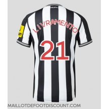 Maillot de football Réplique Newcastle United Tino Livramento #21 Domicile 2023-24 Manche Courte