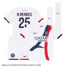 Maillot de football Réplique Paris Saint-Germain Nuno Mendes #25 Extérieur Enfant 2024-25 Manche Courte (+ Pantalon court)