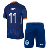 Maillot de football Réplique Pays-Bas Cody Gakpo #11 Extérieur Enfant Europe 2024 Manche Courte (+ Pantalon court)