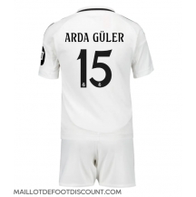 Maillot de football Réplique Real Madrid Arda Guler #15 Domicile Enfant 2024-25 Manche Courte (+ Pantalon court)