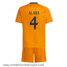 Maillot de football Réplique Real Madrid David Alaba #4 Extérieur Enfant 2024-25 Manche Courte (+ Pantalon court)