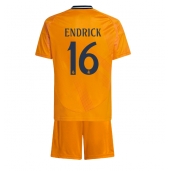 Maillot de football Réplique Real Madrid Endrick #16 Extérieur Enfant 2024-25 Manche Courte (+ Pantalon court)