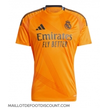 Maillot de football Réplique Real Madrid Extérieur 2024-25 Manche Courte