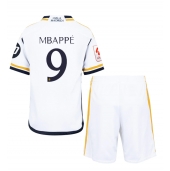 Maillot de football Réplique Real Madrid Kylian Mbappe #9 Domicile Enfant 2023-24 Manche Courte (+ Pantalon court)